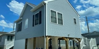 121 W Tide Way 121 W Tide Way Photo Gallery 1