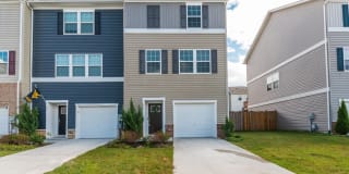 216 MAGELLAN DRIVE 216 MAGELLAN DRIVE Photo Gallery 1