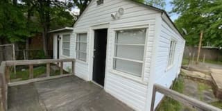 2607 1/2 Cross Street 2607 1/2 Cross Street Photo Gallery 1