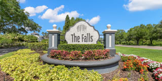 The Falls at New Tampa The Falls at New Tampa Photo Gallery 1
