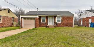 207 E Marshall Drive 207 E Marshall Drive Photo Gallery 1