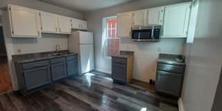 200 N HAMILTON ST 200 N HAMILTON ST Photo Gallery 1