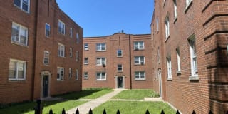 4218 South Michigan Avenue - 4218-3 4218 South Michigan Avenue - 4218-3 Photo Gallery 1