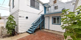 503 34th Street 1/2 503 34th Street 1/2 Photo Gallery 1