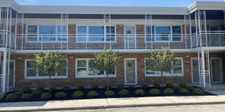 800 N Hamlin Avenue 800 N Hamlin Avenue Photo Gallery 1