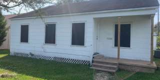 1407 N Ave F 1407 N Ave F Photo Gallery 1