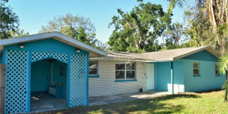 403 PINEWOOD AVENUE 403 PINEWOOD AVENUE Photo Gallery 1