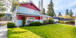 21620 38th Ave E 21620 38th Ave E Photo Gallery 1