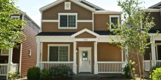 7521 Columbia Way NE 7521 Columbia Way NE Photo Gallery 1