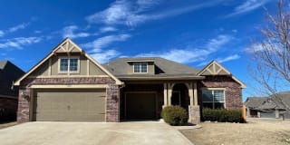 13222 S 21st Pl 13222 S 21st Pl Photo Gallery 1
