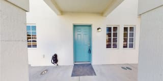 618 SW 2nd Pl Bldg 10 618 SW 2nd Pl Bldg 10 Photo Gallery 1