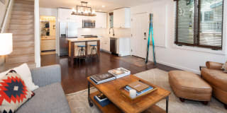 135 Carriage Way 135 Carriage Way Photo Gallery 1
