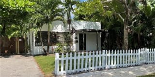 23 SE 12th Ave 23 SE 12th Ave Photo Gallery 1