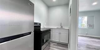 806 NW 7th Ter 806 NW 7th Ter Photo Gallery 1