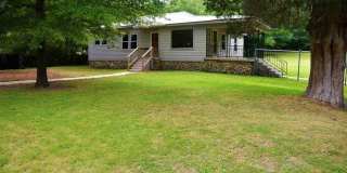 516 23rd Ave NE 516 23rd Ave NE Photo Gallery 1