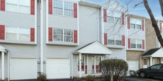 36 E GRAND AVENUE 36 E GRAND AVENUE Photo Gallery 1