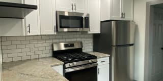 534 1/2 N Jefferson St 534 1/2 N Jefferson St Photo Gallery 1