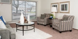 Earle Brown Farm Apts Earle Brown Farm Apts Photo Gallery 1