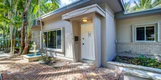 616 SW 11th Ct 616 SW 11th Ct Photo Gallery 1