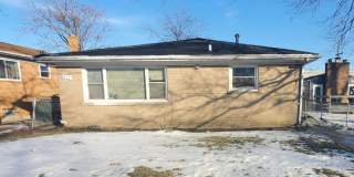 457 Greenbay Avenue 457 Greenbay Avenue Photo Gallery 1