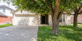 5101 Golden Gate Dr 5101 Golden Gate Dr Photo Gallery 1