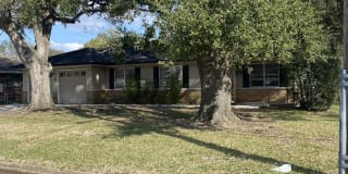 921 West Dr 921 West Dr Photo Gallery 1