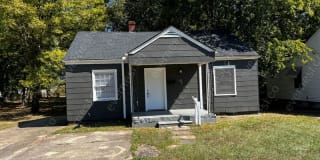 449 7th Street W 449 7th Street W Photo Gallery 1