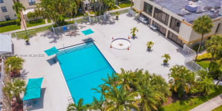 20350 W Country Club Dr 20350 W Country Club Dr Photo Gallery 1