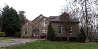 421 Greenbay Road 421 Greenbay Road Photo Gallery 1