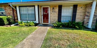 934 Sunmeadow Drive 934 Sunmeadow Drive Photo Gallery 1