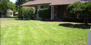25 Collins Dr 25 Collins Dr Photo Gallery 1
