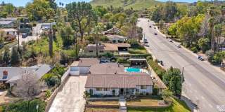 208 W Broadbent 208 W Broadbent Photo Gallery 1
