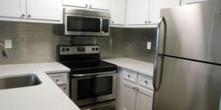 738 Executive Center Dr., #19 #10-19 738 Executive Center Dr., #19 #10-19 Photo Gallery 1