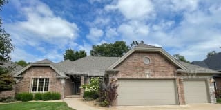 5620 S Fremont Ave 5620 S Fremont Ave Photo Gallery 1