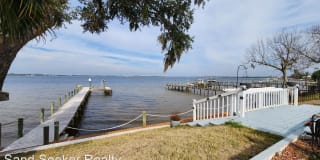 1714 Country Club Dr. 1714 Country Club Dr. Photo Gallery 1