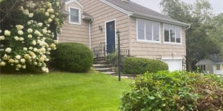 8 North Beach Drive 8 North Beach Drive Photo Gallery 1