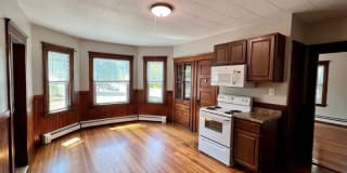 308 Pleasant St, #1 308 Pleasant St, #1 Photo Gallery 1