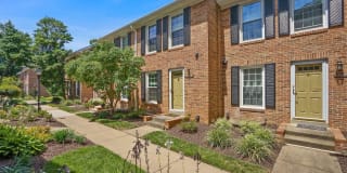 2522 S ARLINGTON MILL DRIVE 2522 S ARLINGTON MILL DRIVE Photo Gallery 1