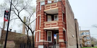 1132 S CALIFORNIA Avenue 1132 S CALIFORNIA Avenue Photo Gallery 1