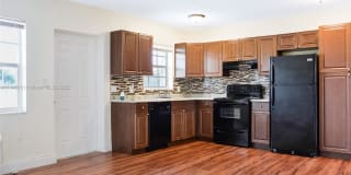 5420 NE 22nd Ter 5420 NE 22nd Ter Photo Gallery 1