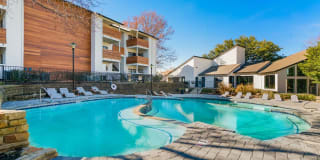 Tides on Post Oak Apartments Tides on Post Oak Apartments Photo Gallery 1