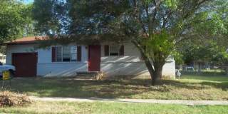 2116 Circle Dr 2116 Circle Dr Photo Gallery 1