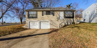 2240 Belmont Boulevard 2240 Belmont Boulevard Photo Gallery 1