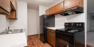 Oaks of Lakeville Oaks of Lakeville Photo Gallery 1