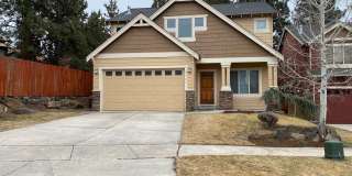 3147 NE Monte Vista Ln 3147 NE Monte Vista Ln Photo Gallery 1