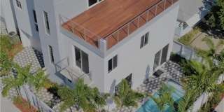 1603 NE 8 St 1603 NE 8 St Photo Gallery 1