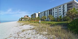 10475 GULFSHORE DR 10475 GULFSHORE DR Photo Gallery 1