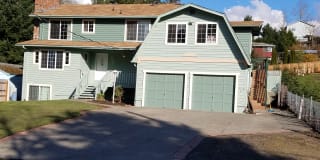 902 15th Ave 902 15th Ave Photo Gallery 1
