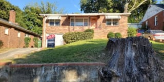 215 Griffin St NW ROOMS FOR RENT 215 Griffin St NW ROOMS FOR RENT Photo Gallery 1