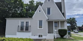 120 Plainfield Avenue 120 Plainfield Avenue Photo Gallery 1